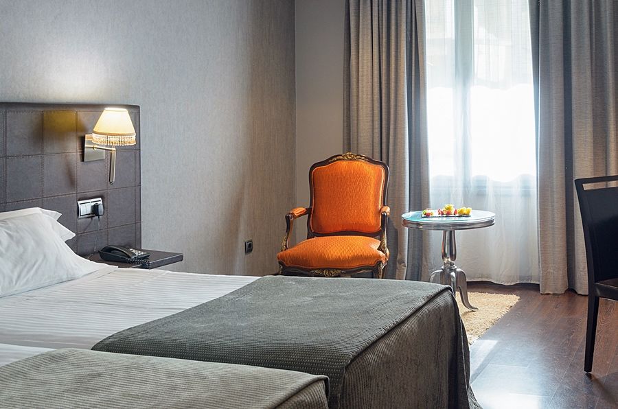 Iberik Santo Domingo Plaza Hotel Oviedo Luaran gambar